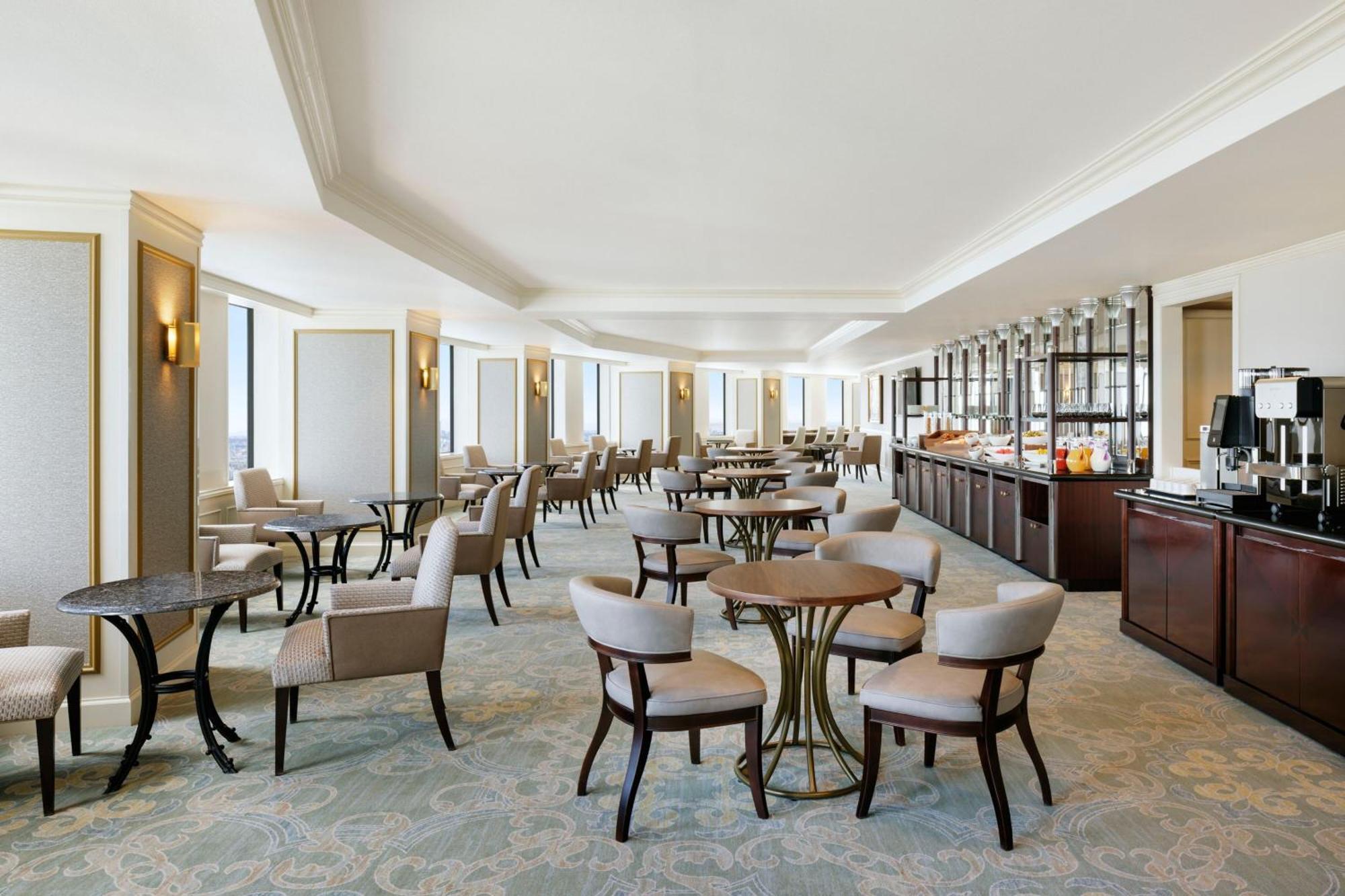 Nagoya Marriott Associa Hotel Ngoại thất bức ảnh Club Lounge at the Westin Mumbai International